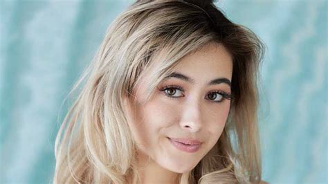 chloe surreal twitte